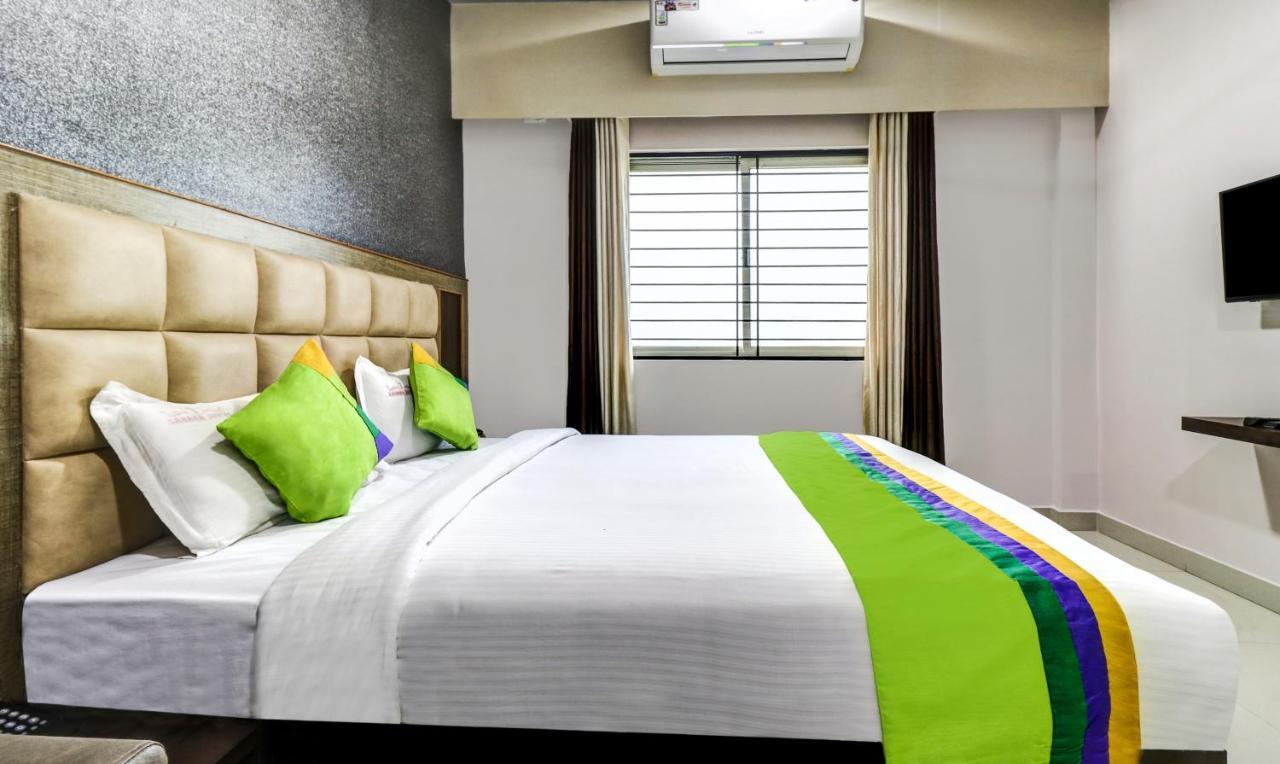 Treebo Sahara Suites 750 M From St Johns Medical College And Hospital Bangalore Bagian luar foto